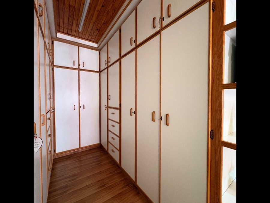 4 Bedroom Property for Sale in Flamwood North West